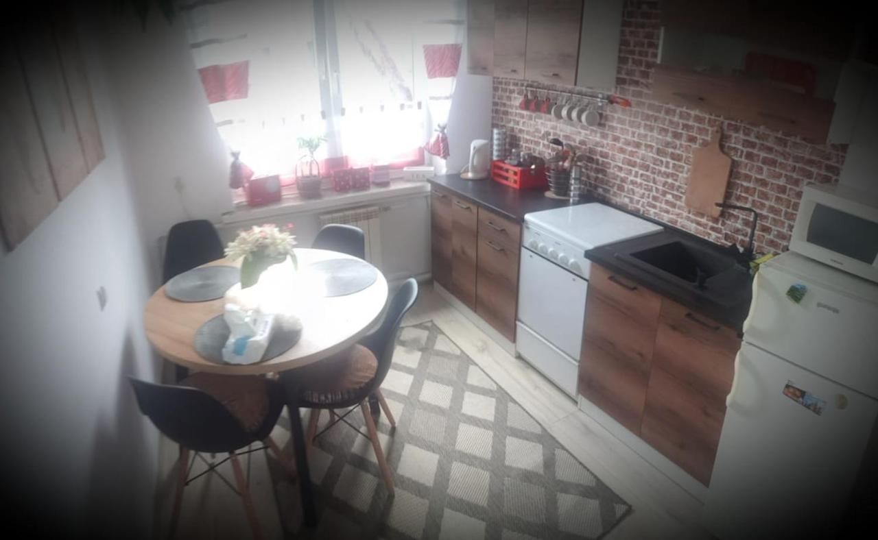 Apartament Wrzos Bieszczady Czarna  Εξωτερικό φωτογραφία